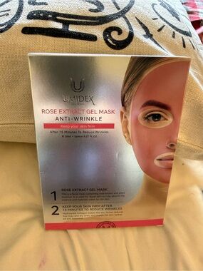 Rose Extract Gel Mask – Pink Anti-Wrinkle Facial Mask